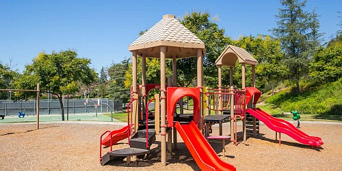 1056 Windmill Lane, Oak Park, CA 91377