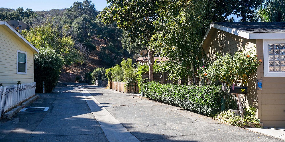 1667 Las Virgenes Canyon Rd #3, Calabasas, CA 91302