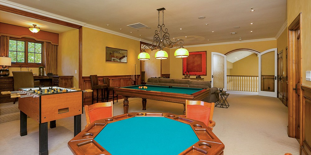 531 Country Valley Road, Westlake Village, CA 91362