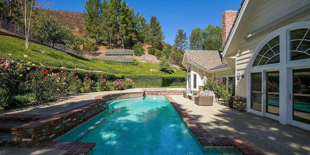 531 Country Valley Road, Westlake Village, CA 91362