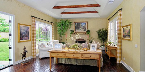 29305 Laro Drive, Agoura Hills, CA 91301