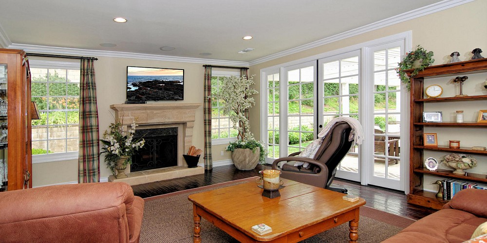 29305 Laro Drive, Agoura Hills, CA 91301