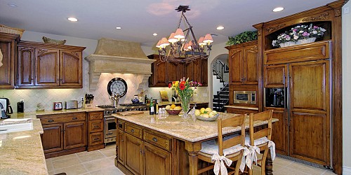 29305 Laro Drive, Agoura Hills, CA 91301