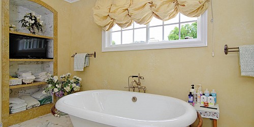 29305 Laro Drive, Agoura Hills, CA 91301