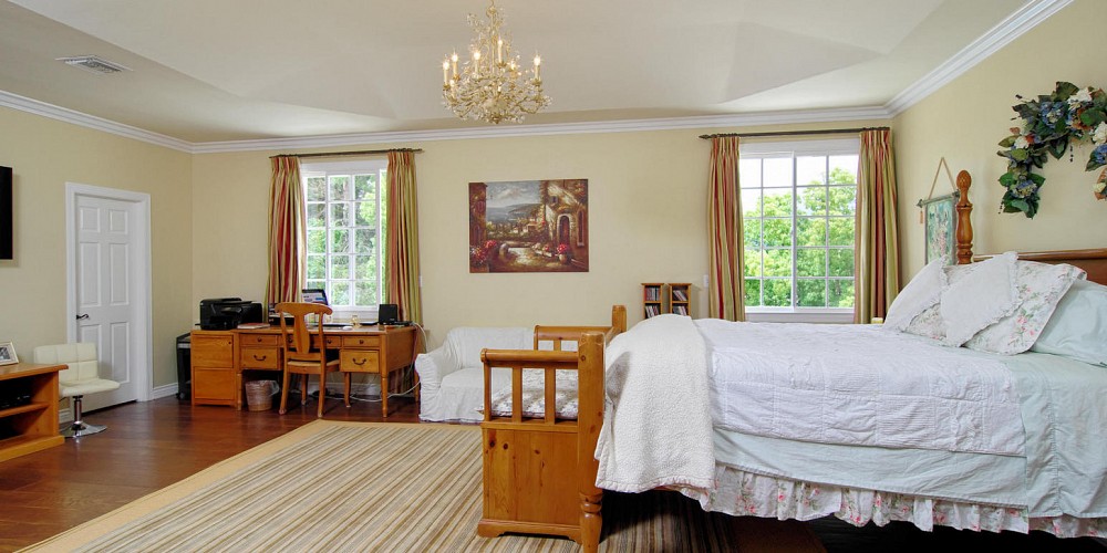 29305 Laro Drive, Agoura Hills, CA 91301