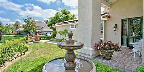 29305 Laro Drive, Agoura Hills, CA 91301