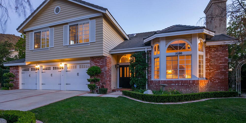 5580 Wembly Ave, Oak Park, CA 91377