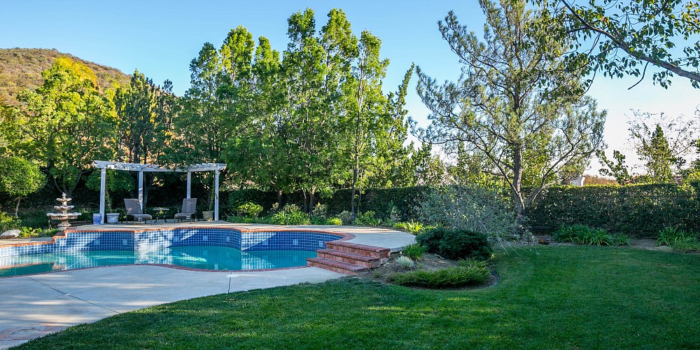 5580 Wembly Ave, Oak Park, CA 91377