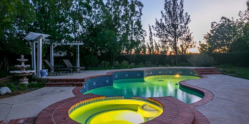 5580 Wembly Ave, Oak Park, CA 91377