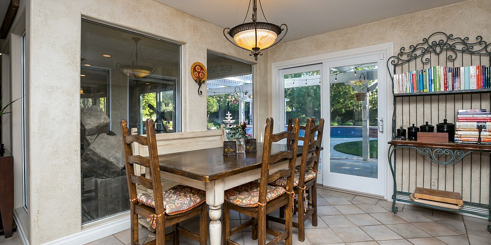 5580 Wembly Ave, Oak Park, CA 91377