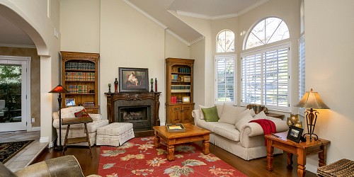 5580 Wembly Ave, Oak Park, CA 91377