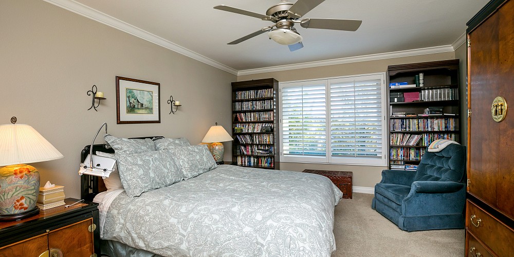 5580 Wembly Ave, Oak Park, CA 91377