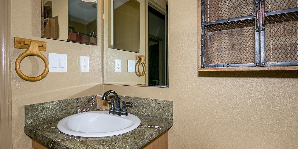 1667 Las Virgenes Canyon Rd #12, Calabasas, CA 91302