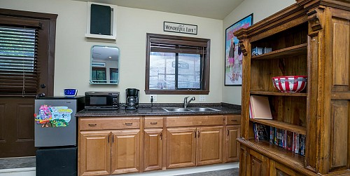 3737 Medea Creek, Agoura, CA 91301