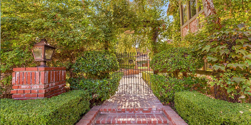 3737 Medea Creek, Agoura, CA 91301