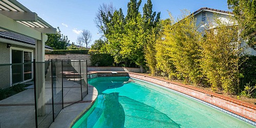 29105 Laro Dr., Agoura Hills, CA 91301