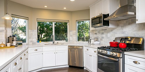 29105 Laro Dr., Agoura Hills, CA 91301