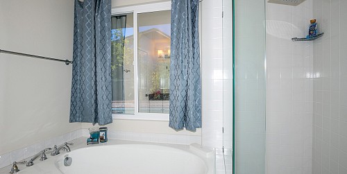 29105 Laro Dr., Agoura Hills, CA 91301