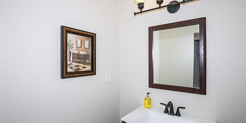 29105 Laro Dr., Agoura Hills, CA 91301