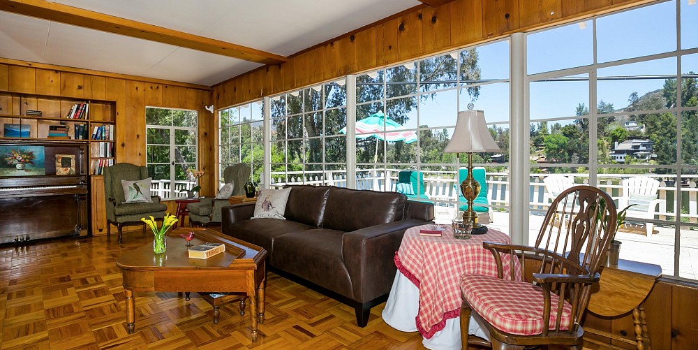 28976 South Lakeshore Dr., Agoura Hills, CA 91301