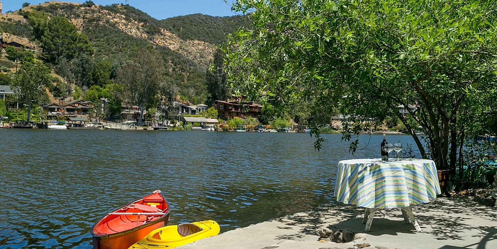 28976 South Lakeshore Dr., Agoura Hills, CA 91301