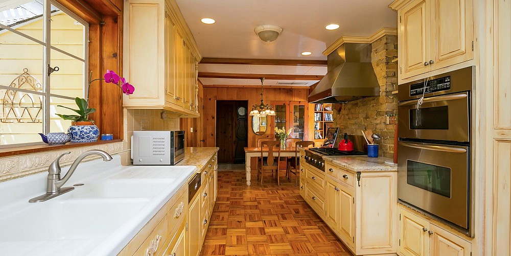 28976 South Lakeshore Dr., Agoura Hills, CA 91301