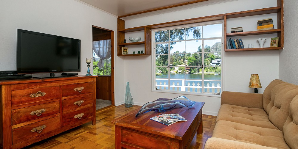 28976 South Lakeshore Dr., Agoura Hills, CA 91301