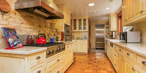 28976 South Lakeshore Dr., Agoura Hills, CA 91301