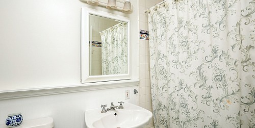 28976 South Lakeshore Dr., Agoura Hills, CA 91301