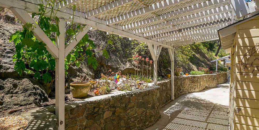 28976 South Lakeshore Dr., Agoura Hills, CA 91301