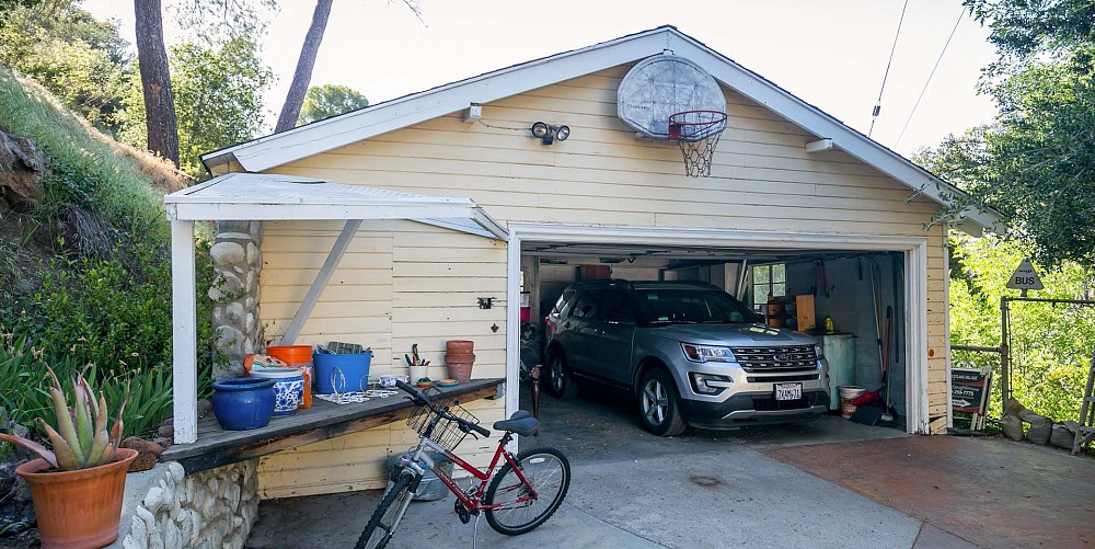 28976 South Lakeshore Dr., Agoura Hills, CA 91301