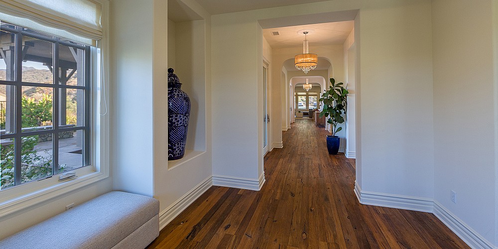 2052 Shadow Creek Drive, Agoura, CA 91301