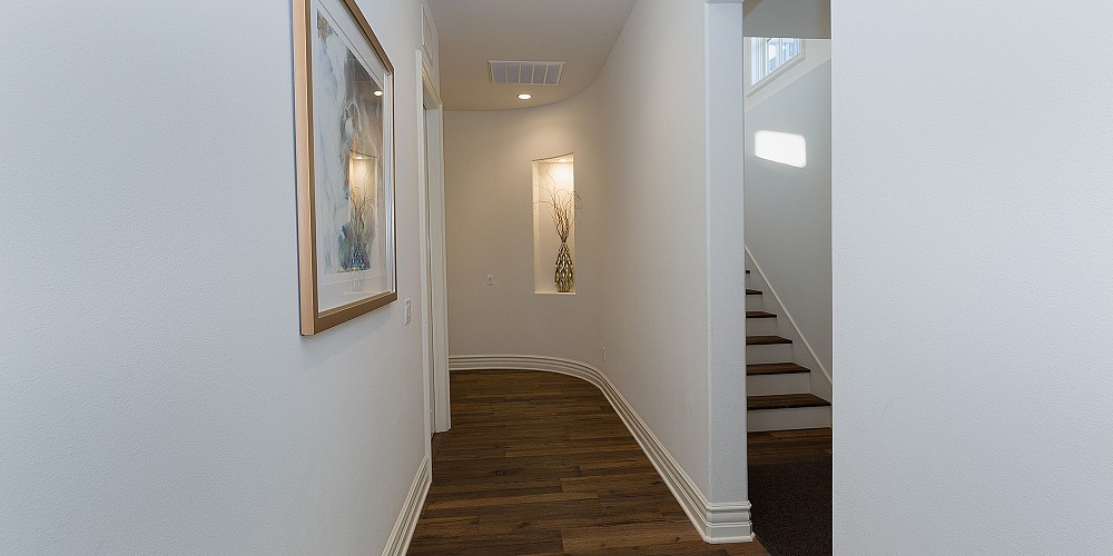 2052 Shadow Creek Drive, Agoura, CA 91301