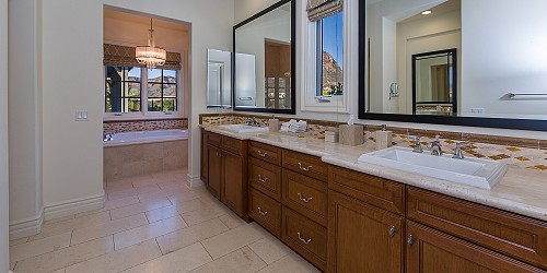 2052 Shadow Creek Drive, Agoura, CA 91301