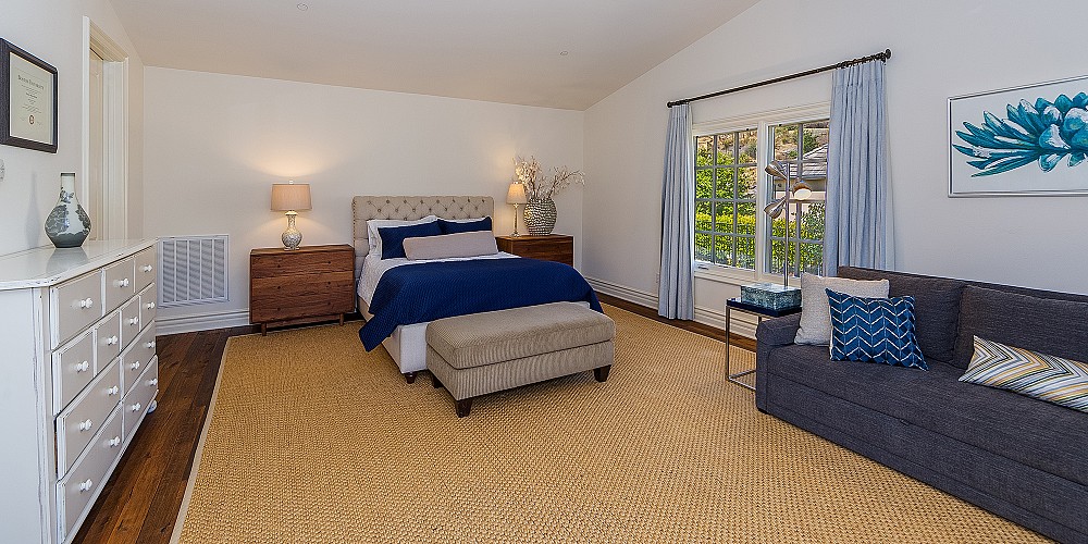 2052 Shadow Creek Drive, Agoura, CA 91301