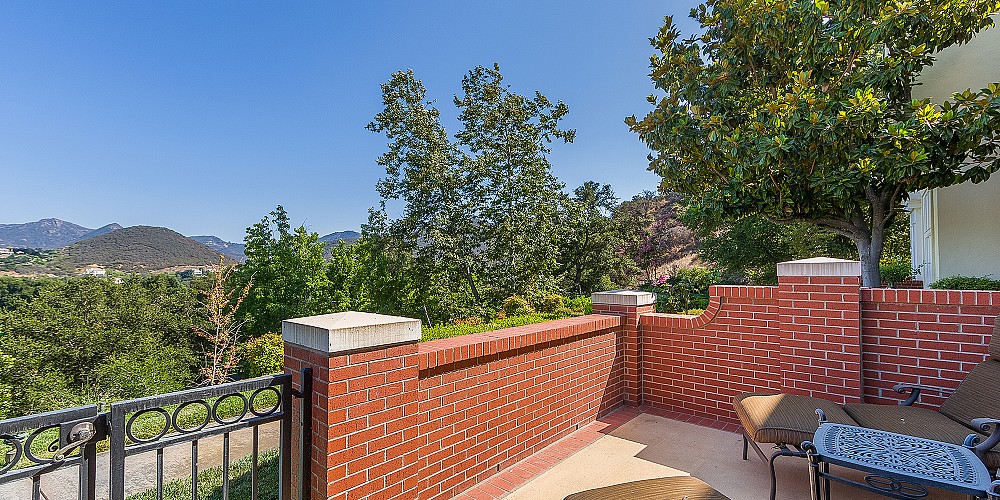 2466 Swanfield Ct, Westlake Village, CA 91361