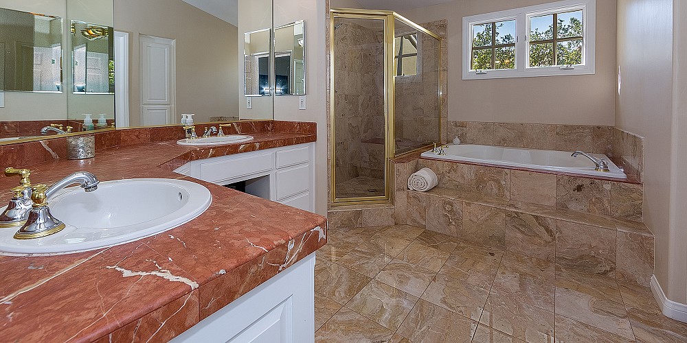 2466 Swanfield Ct, Westlake Village, CA 91361