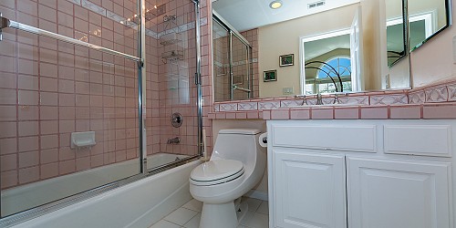 2466 Swanfield Ct, Westlake Village, CA 91361