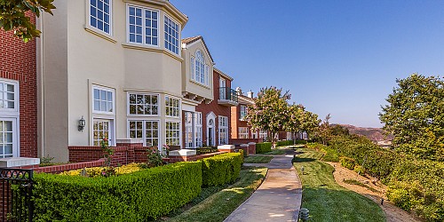 2466 Swanfield Ct, Westlake Village, CA 91361