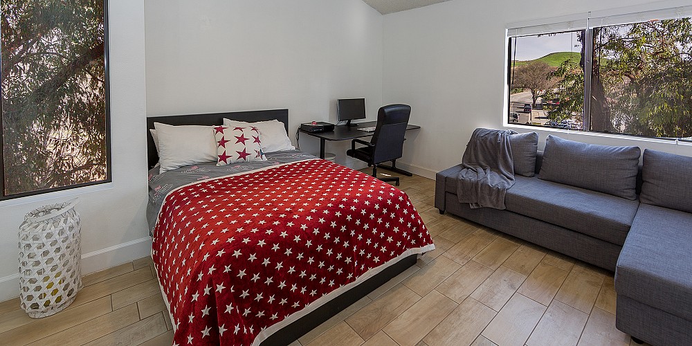 28142 Driver Ave Unit 1, Agoura Hills, CA 91301