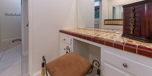 29043 Lake Dr, Agoura Hills, CA 91301