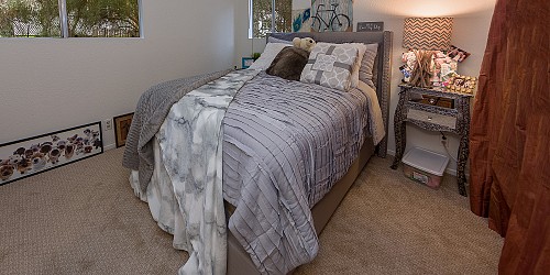 29043 Lake Dr, Agoura Hills, CA 91301