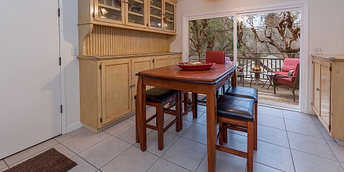 29043 Lake Dr, Agoura Hills, CA 91301