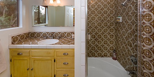 29043 Lake Dr, Agoura Hills, CA 91301