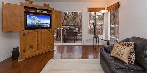 29043 Lake Dr, Agoura Hills, CA 91301