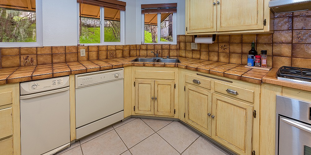 29043 Lake Dr, Agoura Hills, CA 91301