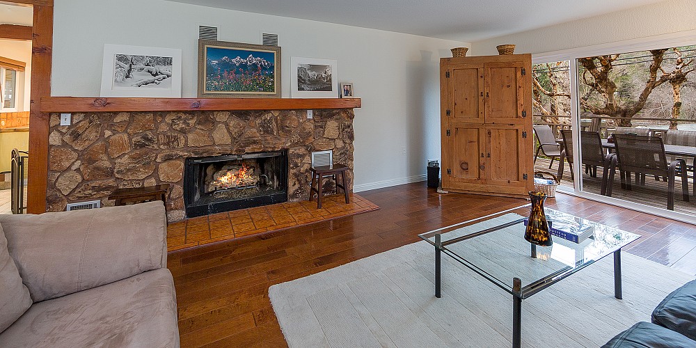 29043 Lake Dr, Agoura Hills, CA 91301