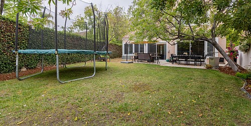 24512 Via Esquina, Calabasas, CA 91302