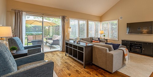 24512 Via Esquina, Calabasas, CA 91302