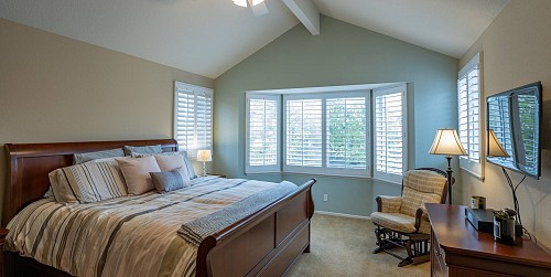 24512 Via Esquina, Calabasas, CA 91302